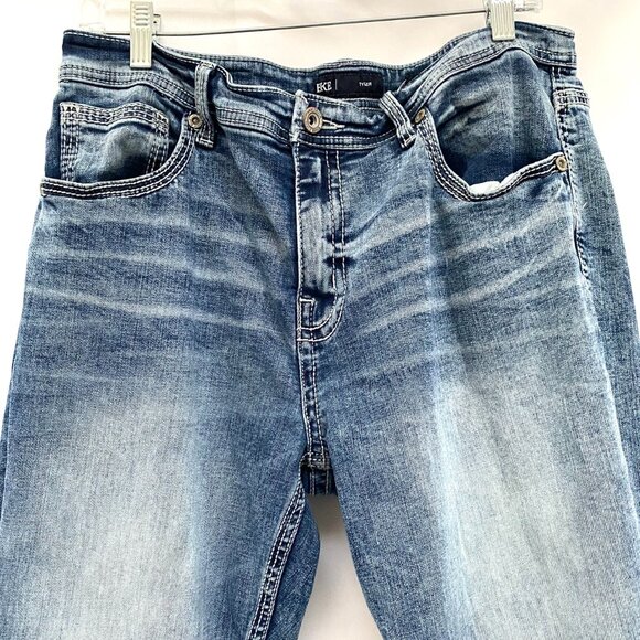 BKE Mens Tyler Bootcut Jean 34x30 (fit 34x29) Light Wash Whiskered Denim Western - Picture 3 of 12